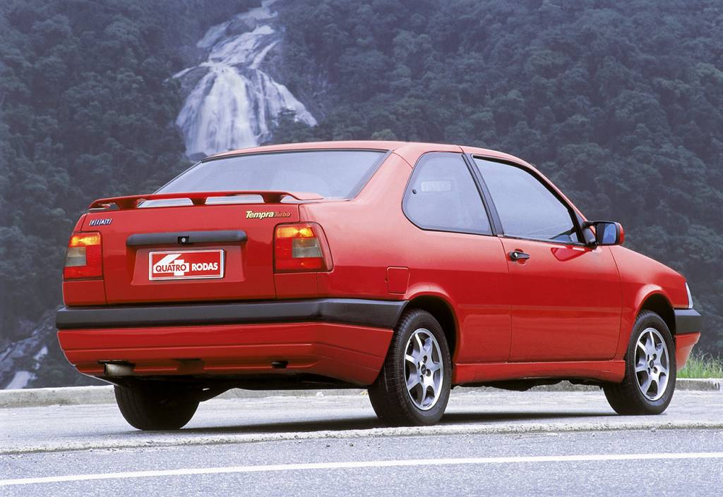 Fiat Tempra Turbo O Fiat Tempra Turbo tinha um desempenho que seria respeitável até hoje