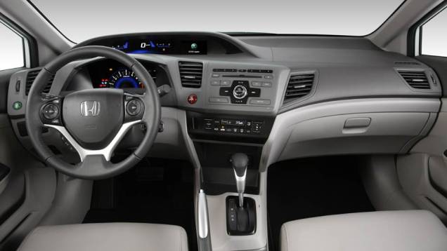 As borboletas para trocas sequenciais são oferecidas a partir da versão LXR | <a href="https://preprod.quatrorodas.abril.com.br/noticias/fabricantes/honda-civic-2014-ganha-motor-2-0-730338.shtml" rel="migration">Leia mais</a> As borboletas para trocas sequenciais são oferecidas a partir da versão LXR | <a href="https://preprod.quatrorodas.abril.com.br/noticias/fabricantes/honda-civic-2014-ganha-motor-2-0-730338.shtml" rel="migration">Leia mais</a>