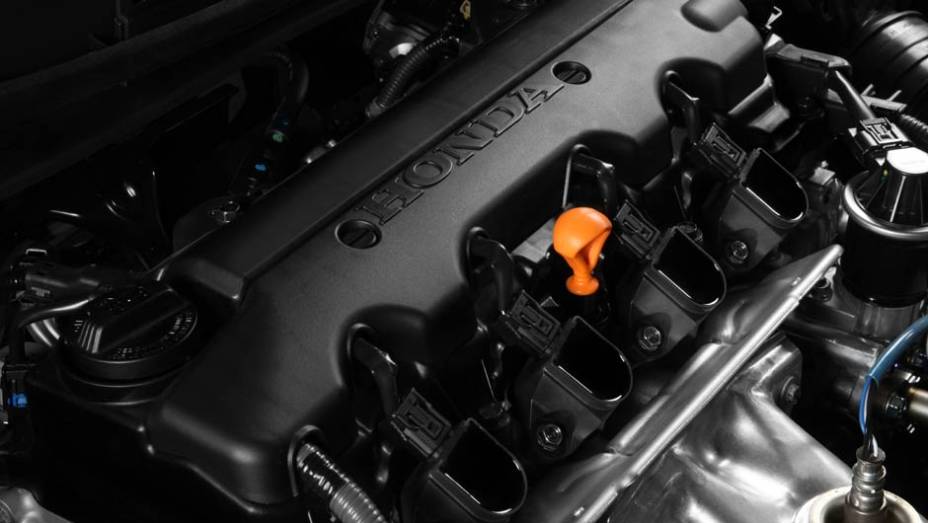 O motor 2.0 vem acompanhado de uma novidade: a aus&ecirc;ncia do reservat&oacute;rio de partida a frio | <a href="https://preprod.quatrorodas.abril.com.br/noticias/fabricantes/honda-civic-2014-ganha-motor-2-0-730338.shtml" rel="migration">Leia mais</a>