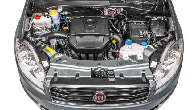 O motor 1.8 16V e.torQ é a única opção | <a href="https://preprod.quatrorodas.abril.com.br/noticias/fabricantes/reestilizado-linea-chega-r-55-850-778473.shtml" rel="migration">Leia mais</a> | <a href="https://preprod.quatrorodas.abril.com.br/carros/impressoes/fiat-linea-essence-2015-77758" rel="migration"></a> O motor 1.8 16V e.torQ é a única opção | <a href="https://preprod.quatrorodas.abril.com.br/noticias/fabricantes/reestilizado-linea-chega-r-55-850-778473.shtml" rel="migration">Leia mais</a> | <a href="https://preprod.quatrorodas.abril.com.br/carros/impressoes/fiat-linea-essence-2015-77758" rel="migration"></a>