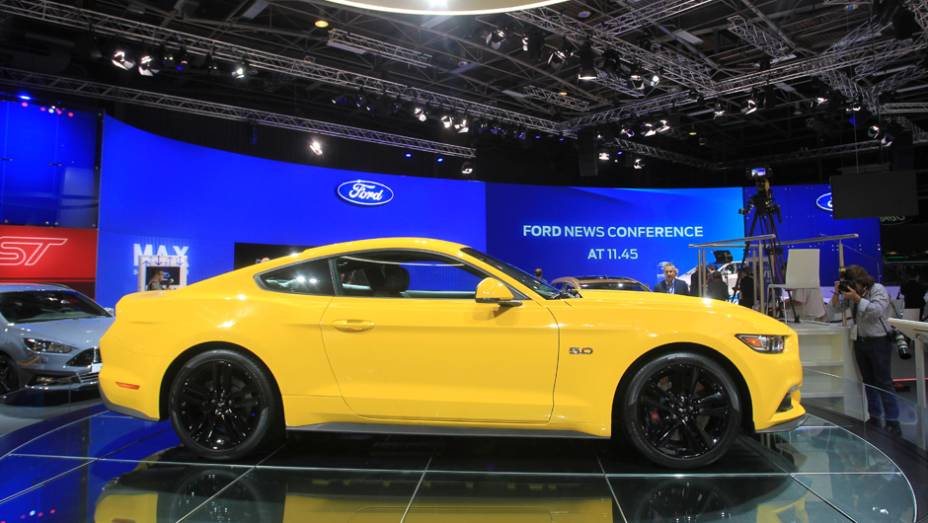 Ford Mustang | <a href="https://preprod.quatrorodas.abril.com.br/noticias/saloes/paris-2014/ford-lanca-mustang-europeu-803557.shtml" rel="migration">Leia mais</a> | <a href="https://preprod.quatrorodas.abril.com.br/galerias/saloes/paris/2014/direto-salao-paris-parte-2-803962.shtml" rel="migration">Veja m</a>