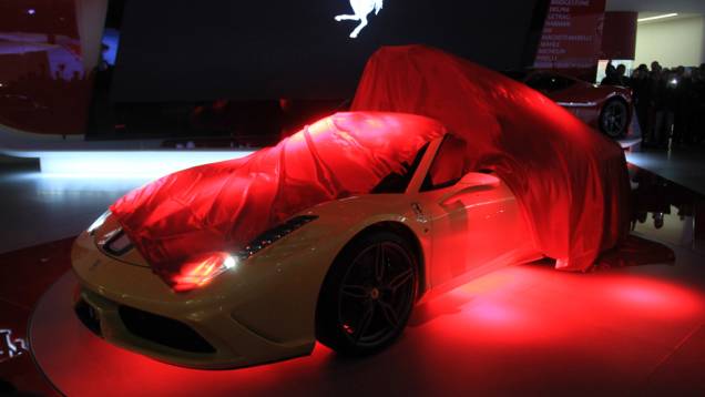 Ferrari 458 Speciale A | <a href="https://preprod.quatrorodas.abril.com.br/noticias/saloes/paris-2014/ferrari-divulga-imagens-458-speciale-aperta-802402.shtml" rel="migration">Leia mais</a> | <a href="https://preprod.quatrorodas.abril.com.br/galerias/saloes/paris/2014/direto-salao-paris-p" rel="migration"></a> Ferrari 458 Speciale A | <a href="https://preprod.quatrorodas.abril.com.br/noticias/saloes/paris-2014/ferrari-divulga-imagens-458-speciale-aperta-802402.shtml" rel="migration">Leia mais</a> | <a href="https://preprod.quatrorodas.abril.com.br/galerias/saloes/paris/2014/direto-salao-paris-p" rel="migration"></a>