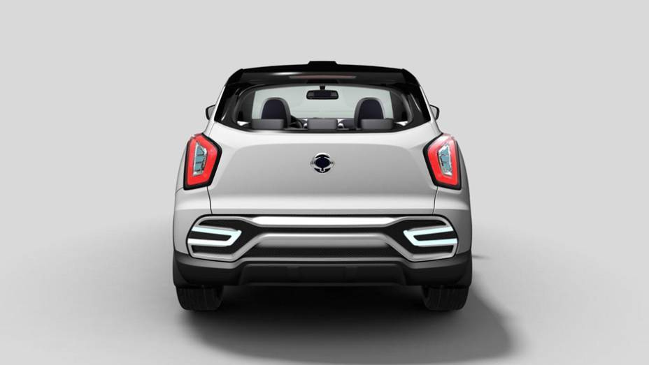 Para-choque traseiro tem desenho similar ao dianteiro | <a href="https://preprod.quatrorodas.abril.com.br/noticias/saloes/paris-2014/ssangyong-lanca-suv-salao-paris-799528.shtml" rel="migration">Leia mais</a>