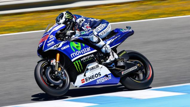 Lorenzo não conseguiu segurar a pressão do rival da Honda. | <a href="https://preprod.quatrorodas.abril.com.br/moto/noticias/quatro-vezes-marquez-781513.shtml" rel="migration">Leia mais</a> Lorenzo não conseguiu segurar a pressão do rival da Honda. | <a href="https://preprod.quatrorodas.abril.com.br/moto/noticias/quatro-vezes-marquez-781513.shtml" rel="migration">Leia mais</a>