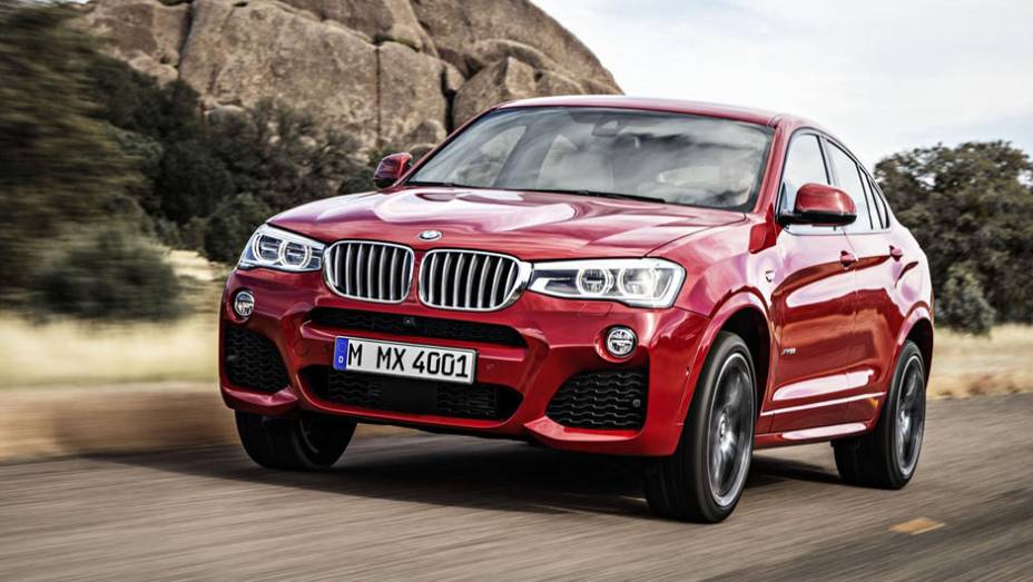 O design lembra muito o X6, pioneiro na marca no segmento de crossovers | <a href="https://preprod.quatrorodas.abril.com.br/carros/lancamentos/bmw-x4-775640.shtml" rel="migration">Leia mais</a>