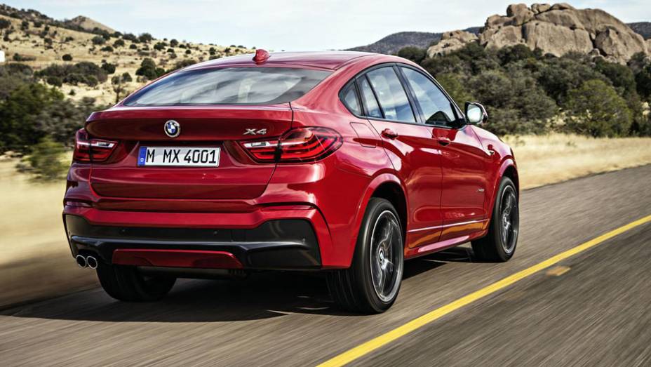 O porte mais imponente deve conquistar clientes que gostam de SUVs, mas não desprezam o design | <a href="https://preprod.quatrorodas.abril.com.br/carros/lancamentos/bmw-x4-775640.shtml" rel="migration">Leia mais</a>