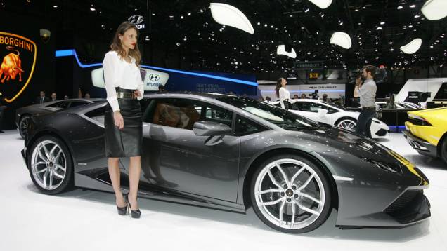 Veja as belas Garotas do <a href="https://preprod.quatrorodas.abril.com.br/noticias/saloes/genebra-2014/" rel="migration">Salão de Genebra 2014</a> Veja as belas Garotas do <a href="https://preprod.quatrorodas.abril.com.br/noticias/saloes/genebra-2014/" rel="migration">Salão de Genebra 2014</a>