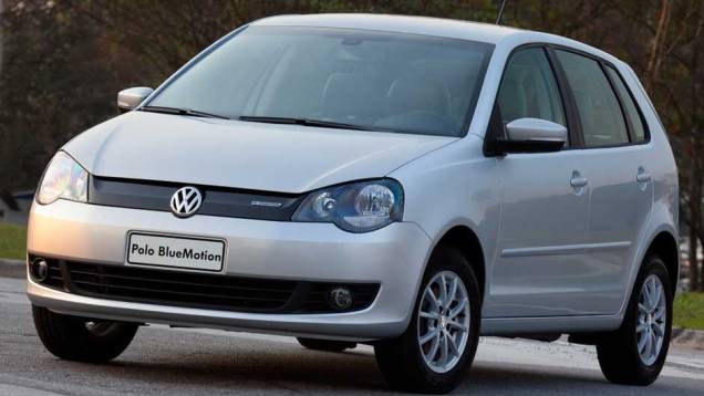 Polo 1.6 | Comparação na categoria: A | Comparação geral: B | Emissão de CO2 fóssil com gasolina (g/km): 108 | CONSUMO: álc./cidade (km/l): 7,4 | álc/estrada (km/l): 10,5 | gas./cidade (km/l): 10,8 | gas./estrada (km/l): 15,0 Polo 1.6 | Comparação na categoria: A | Comparação geral: B | Emissão de CO2 fóssil com gasolina (g/km): 108 | CONSUMO: álc./cidade (km/l): 7,4 | álc/estrada (km/l): 10,5 | gas./cidade (km/l): 10,8 | gas./estrada (km/l): 15,0
