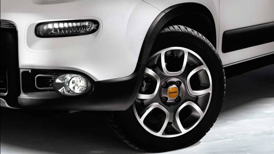 Você já viu estas rodas em algum carro antes? Se a sua resposta foi Uno Sporting, acertou! | <a href="https://preprod.quatrorodas.abril.com.br/saloes/frankfurt/2013/fiat-panda-4-x-4-antartica-752183.shtml" rel="migration">Leia mais</a>