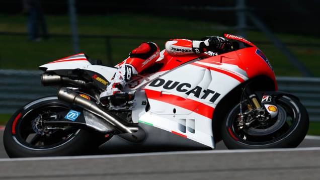 Galeria de Quatro Rodas da MotoGP - Austin (sexta) - Andrea Dovizioso | <a href="https://preprod.quatrorodas.abril.com.br/moto/noticias/marc-marquez-mais-rapido-dia-eua-779637.shtml" rel="migration">Leia mais</a> Galeria de Quatro Rodas da MotoGP - Austin (sexta) - Andrea Dovizioso | <a href="https://preprod.quatrorodas.abril.com.br/moto/noticias/marc-marquez-mais-rapido-dia-eua-779637.shtml" rel="migration">Leia mais</a>