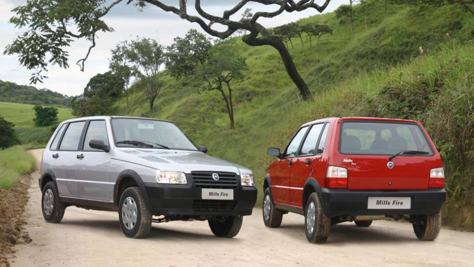 2006 - Parachoques negros, bordas na abertura dos paralamas e suspensão elevada caracteriza o novo Mille Way, vendido como kit. A ideia é transitar bem por estradas de terra