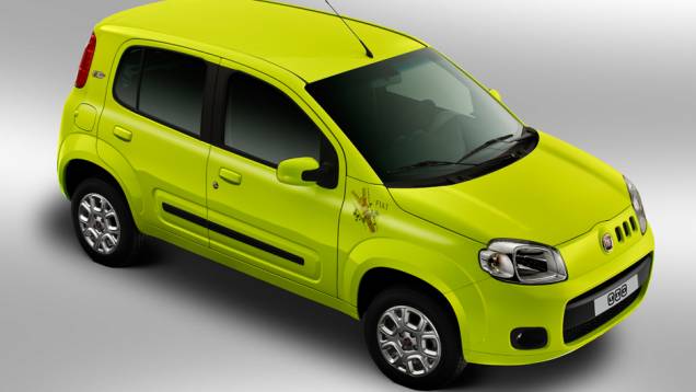 2010 - O novo Uno conta com desenho completamente novo de cantos arredondados e mecânica aperfeiçoada, em versões 1.0 e 1.4, ambas flex 2010 - O novo Uno conta com desenho completamente novo de cantos arredondados e mecânica aperfeiçoada, em versões 1.0 e 1.4, ambas flex
