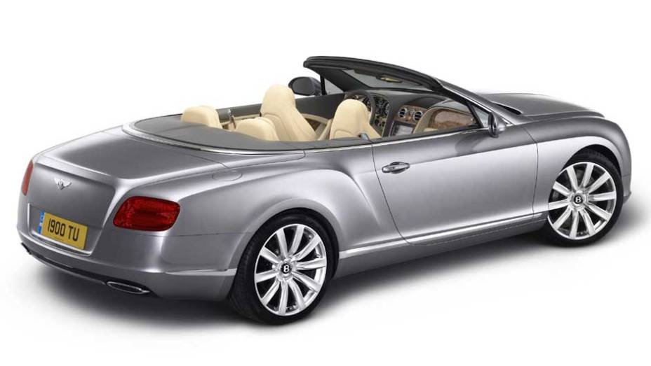 Montadora inglesa promete bom acabamento ac&uacute;stico com a capota aberta | <a href="https://preprod.quatrorodas.abril.com.br/carros/lancamentos/bentley-continental-gtc-637536.shtml" rel="migration">Leia mais</a>