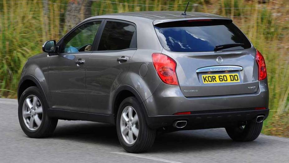 Sistema de escape tem ponteira dupla | <a href="https://preprod.quatrorodas.abril.com.br/carros/lancamentos/ssangyong-korando-637990.shtml" rel="migration">Leia mais</a>