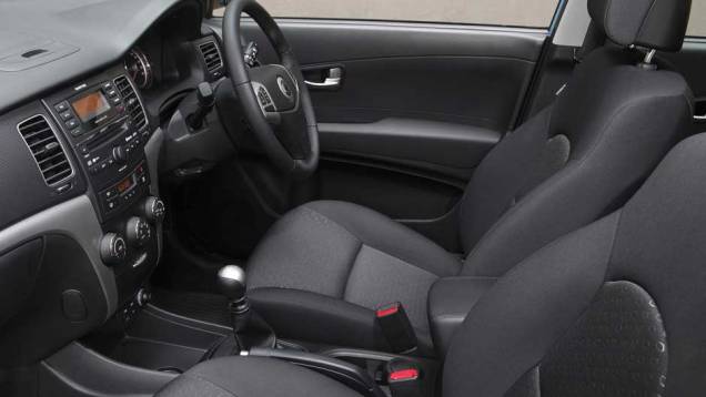 No Brasil, o SUV custa a partir de R$ 89.900 reais | <a href="https://preprod.quatrorodas.abril.com.br/carros/lancamentos/ssangyong-korando-637990.shtml" rel="migration">Leia mais</a> No Brasil, o SUV custa a partir de R$ 89.900 reais | <a href="https://preprod.quatrorodas.abril.com.br/carros/lancamentos/ssangyong-korando-637990.shtml" rel="migration">Leia mais</a>
