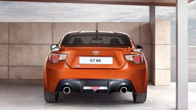 Bem que a Toyota podia importá-lo para cá... | <a href="https://preprod.quatrorodas.abril.com.br/noticias/toyota-mostra-detalhes-gt-86-308379_p.shtml" rel="migration">Leia mais</a> Bem que a Toyota podia importá-lo para cá... | <a href="https://preprod.quatrorodas.abril.com.br/noticias/toyota-mostra-detalhes-gt-86-308379_p.shtml" rel="migration">Leia mais</a>