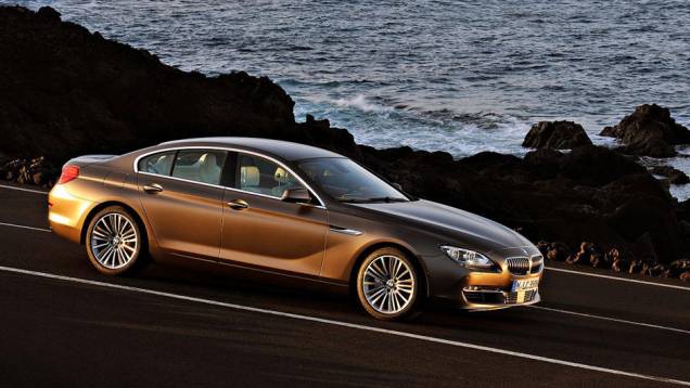 Bonito, não é? O Série 6 Gran Coupe promete dar trabalho à Audi e Mercedes | <a href="https://preprod.quatrorodas.abril.com.br/saloes/genebra/2012/bmw-serie-g-gran-coupe-678484.shtml" rel="migration">Leia mais</a> Bonito, não é? O Série 6 Gran Coupe promete dar trabalho à Audi e Mercedes | <a href="https://preprod.quatrorodas.abril.com.br/saloes/genebra/2012/bmw-serie-g-gran-coupe-678484.shtml" rel="migration">Leia mais</a>