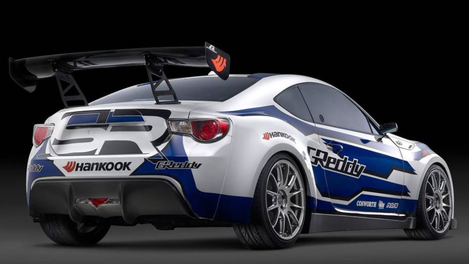 Kit aerodin&acirc;mico novo d&aacute; ao cup&ecirc; a sensa&ccedil;&atilde;o extrema de esportividade