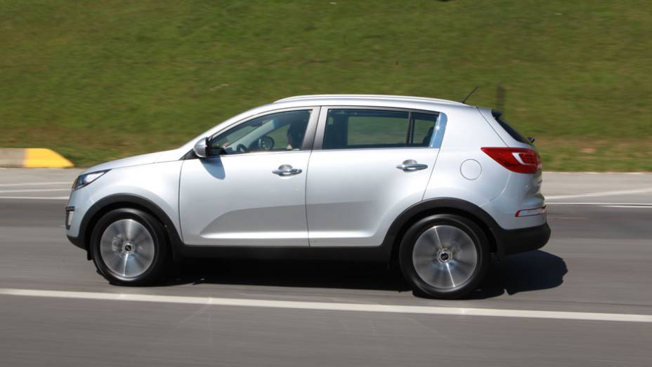 Com etanol no tanque, o Sportage dispõe de 178 cv | <a href="https://preprod.quatrorodas.abril.com.br/carros/lancamentos/kia-sportage-flex-676497.shtml" rel="migration">Leia mais</a>