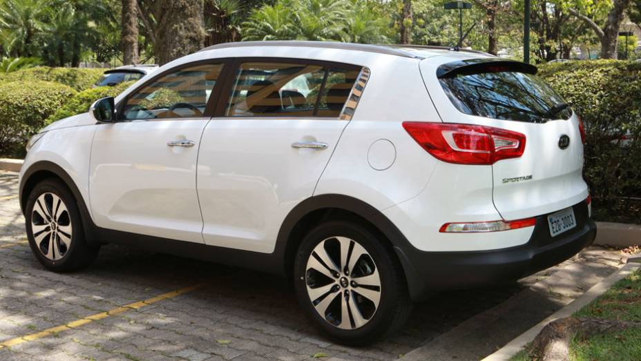 O visual do SUV caiu no gosto do brasileiro: em 2011, foram vendidas pouco mais de 8 mil unidades | <a href="https://preprod.quatrorodas.abril.com.br/carros/lancamentos/kia-sportage-flex-676497.shtml" rel="migration">Leia mais</a>