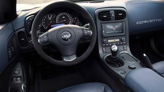 Interior do modelo terá revestimentos em fibra de carbono Interior do modelo terá revestimentos em fibra de carbono