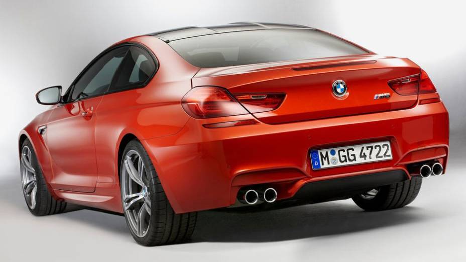 As quatro sa&iacute;das de escapamento mostram que este n&atilde;o &eacute; um S&eacute;rie 6 qualquer | | <a href="https://preprod.quatrorodas.abril.com.br/saloes/genebra/2012/bmw-m6-678571.shtml" rel="migration">Leia mais</a>
