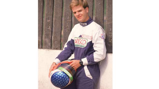 1990 - Chega ao automobilismo europeu e disputa o campeonato de F-Opel pela equipe Draco. Conquista o título. 1990 - Chega ao automobilismo europeu e disputa o campeonato de F-Opel pela equipe Draco. Conquista o título.