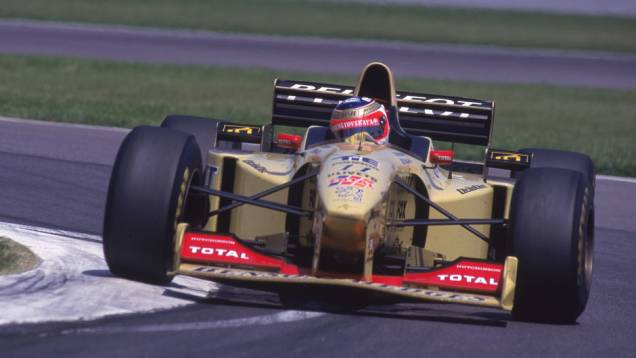 Outubro de 1996 - Encerra o ciclo na Jordan, ficando na 8ª posição no campeonato, com 14 pontos. Outubro de 1996 - Encerra o ciclo na Jordan, ficando na 8ª posição no campeonato, com 14 pontos.