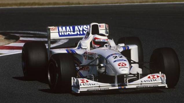 1997 - É o primeiro piloto da novata equipe Stewart. Com um carro limitado, tem como raro momento de brilho o segundo lugar no GP de Mônaco, disputado sob intensa chuva. É o 13º do campeonato, com seis pontos. 1997 - É o primeiro piloto da novata equipe Stewart. Com um carro limitado, tem como raro momento de brilho o segundo lugar no GP de Mônaco, disputado sob intensa chuva. É o 13º do campeonato, com seis pontos.