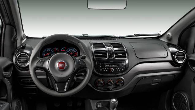 O interior é quase o mesmo do Palio, com exceção dos mostradores retangulares | <a href="https://preprod.quatrorodas.abril.com.br/carros/lancamentos/fiat-grand-siena-680146.shtml" rel="migration">Leia mais</a> O interior é quase o mesmo do Palio, com exceção dos mostradores retangulares | <a href="https://preprod.quatrorodas.abril.com.br/carros/lancamentos/fiat-grand-siena-680146.shtml" rel="migration">Leia mais</a>