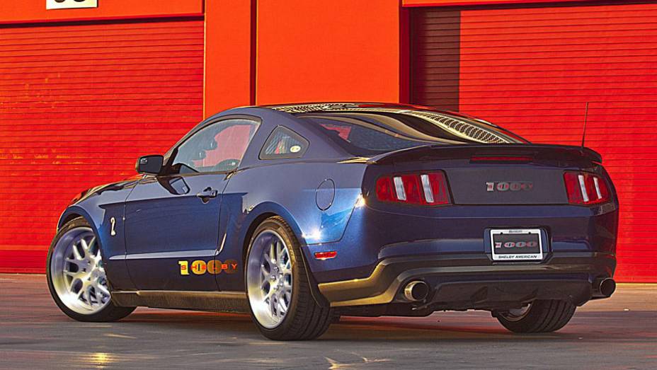 Na op&ccedil;&atilde;o preparada para as pistas, o superesportivo desenvolve 1.100 cv | <a href="https://preprod.quatrorodas.abril.com.br/saloes/nova-york/2012/ford-shelby-1000-680842.shtml" rel="migration">Leia mais</a>