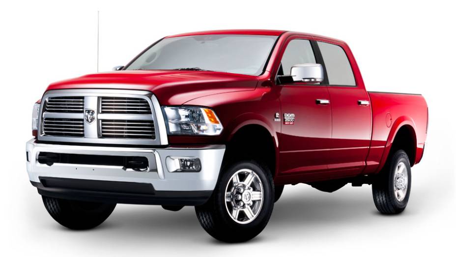 Com um motor turbodiesel fornecido pela Cummins, Ram 2500 despeja 310 cv no asfalto | <a href="https://preprod.quatrorodas.abril.com.br/salao-do-automovel/2012/carros/2500-laramie-704034.shtml" rel="migration">Leia mais</a>