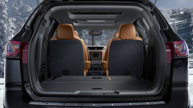 O destaque vai para o airbag frontal central, item inédito na indústria automotiva. | <a href="https://preprod.quatrorodas.abril.com.br/saloes/nova-york/2012/chevrolet-traverse-680860.shtml" rel="migration">Leia mais</a> O destaque vai para o airbag frontal central, item inédito na indústria automotiva. | <a href="https://preprod.quatrorodas.abril.com.br/saloes/nova-york/2012/chevrolet-traverse-680860.shtml" rel="migration">Leia mais</a>