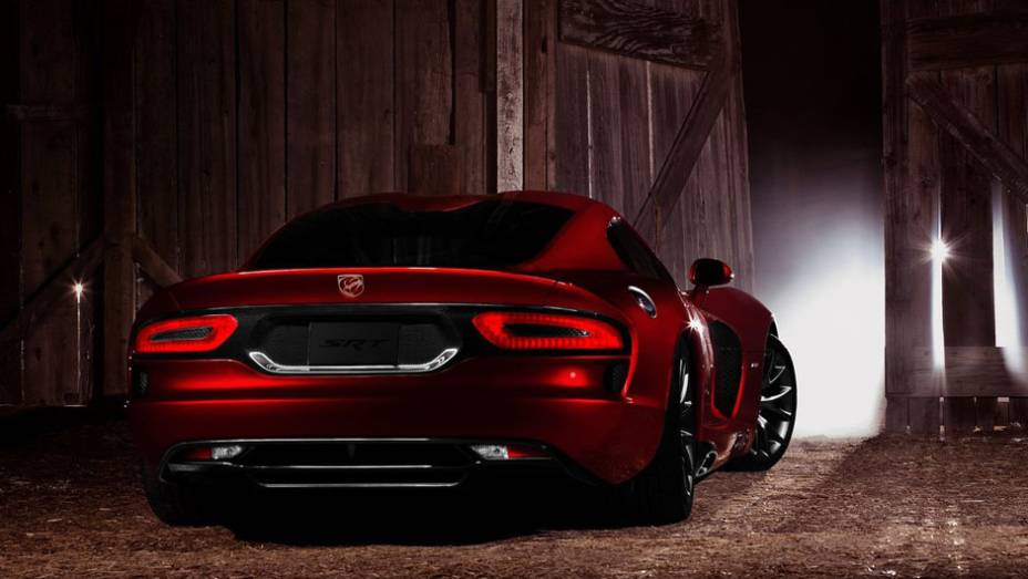 Visual agressivo do modelo &eacute; destaque| <a href="https://preprod.quatrorodas.abril.com.br/saloes/nova-york/2012/srt-viper-681186.shtml" rel="migration">Leia mais</a>