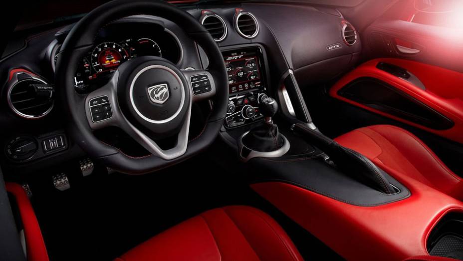 Novo logo do modelo será utilizado pela primeira vez| <a href="https://preprod.quatrorodas.abril.com.br/saloes/nova-york/2012/srt-viper-681186.shtml" rel="migration">Leia mais</a> Novo logo do modelo será utilizado pela primeira vez| <a href="https://preprod.quatrorodas.abril.com.br/saloes/nova-york/2012/srt-viper-681186.shtml" rel="migration">Leia mais</a>