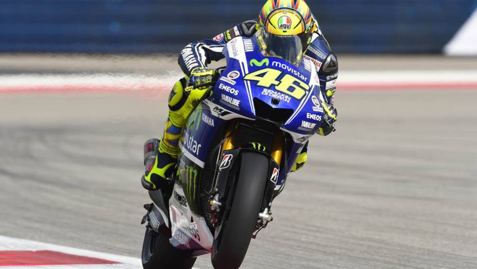 O multicampeão Valentino Rossi fez o sexto tempo | <a href="https://preprod.quatrorodas.abril.com.br/moto/noticias/marquez-domina-treino-pole-austin-779649.shtml" rel="migration">Leia mais</a>