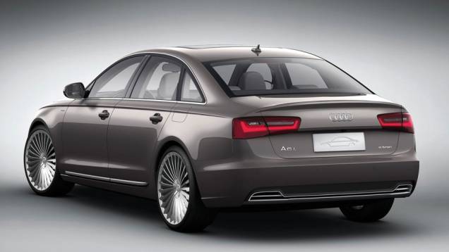 Dentre os aspectos que o diferenciam do A6 tradicional, está o difusor traseiro | <a href="https://preprod.quatrorodas.abril.com.br/saloes/pequim/2012/audi-a6-l-e-tron-682722.shtml" rel="migration">Leia mais</a> Dentre os aspectos que o diferenciam do A6 tradicional, está o difusor traseiro | <a href="https://preprod.quatrorodas.abril.com.br/saloes/pequim/2012/audi-a6-l-e-tron-682722.shtml" rel="migration">Leia mais</a>