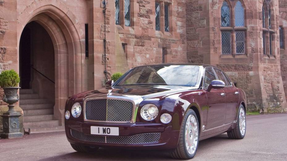 Edi&ccedil;&atilde;o homenageia Rainha da Inglaterra | <a href="https://preprod.quatrorodas.abril.com.br/saloes/pequim/2012/bentley-mulsanne-diamond-jubilee-682788.shtml" rel="migration">Leia mais</a>