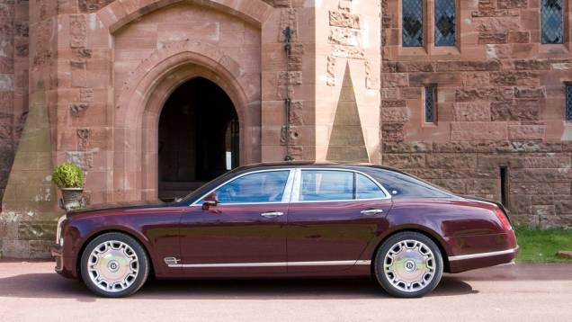 Sedã usa o mesmo motor do Mulliner: 6.7 V8 de 505 cv de potência | <a href="https://preprod.quatrorodas.abril.com.br/saloes/pequim/2012/bentley-mulsanne-diamond-jubilee-682788.shtml" rel="migration">Leia mais</a> Sedã usa o mesmo motor do Mulliner: 6.7 V8 de 505 cv de potência | <a href="https://preprod.quatrorodas.abril.com.br/saloes/pequim/2012/bentley-mulsanne-diamond-jubilee-682788.shtml" rel="migration">Leia mais</a>