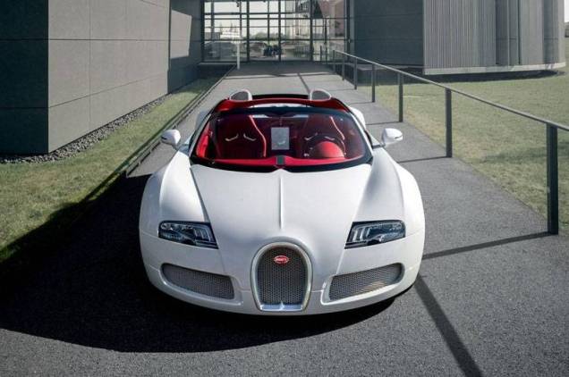 Exclusividade pouca é bobagem: o Veyron Grand Sport Wei Long terá apenas um exemplar produzido | <a href="https://preprod.quatrorodas.abril.com.br/saloes/pequim/2012/bugatti-veyron-wei-long-682847.shtml" rel="migration">Leia mais</a> Exclusividade pouca é bobagem: o Veyron Grand Sport Wei Long terá apenas um exemplar produzido | <a href="https://preprod.quatrorodas.abril.com.br/saloes/pequim/2012/bugatti-veyron-wei-long-682847.shtml" rel="migration">Leia mais</a>