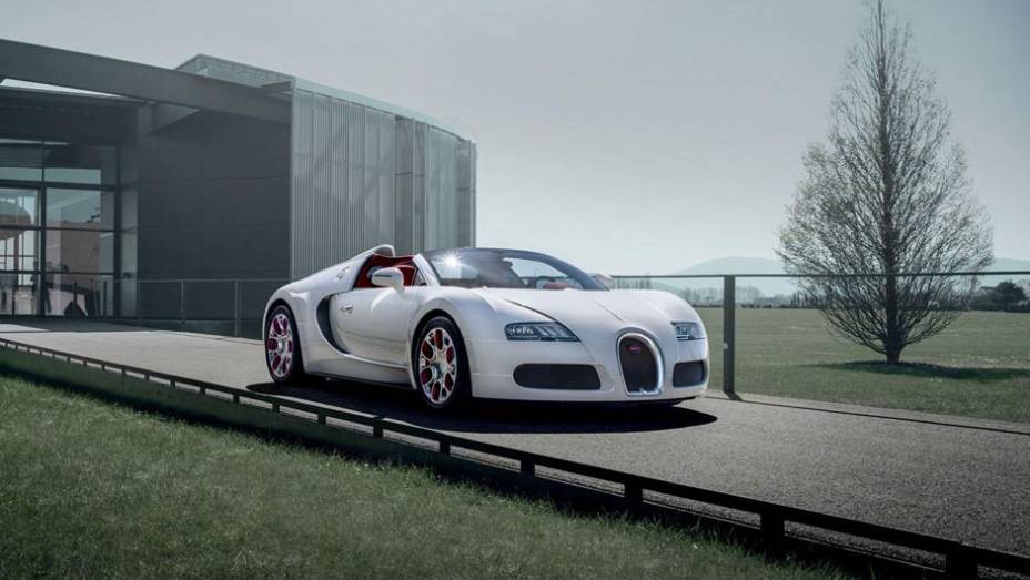 A edi&ccedil;&atilde;o especial foi feita para homenagear o Ano do Drag&atilde;o | <a href="https://preprod.quatrorodas.abril.com.br/saloes/pequim/2012/bugatti-veyron-wei-long-682847.shtml" rel="migration">Leia mais</a>