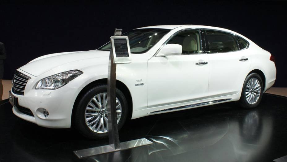 Infiniti M35hL | <a href="https://preprod.quatrorodas.abril.com.br/saloes/pequim/2012/infiniti-m35hl-682861.shtml" rel="migration">Leia mais</a>