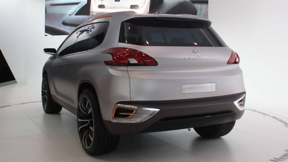 Peugeot Urban Crossover Concept | <a href="https://preprod.quatrorodas.abril.com.br/galerias/saloes/pequim/2012/peugeot-urban-concept-682724.shtml" rel="migration">Veja mais fotos</a>