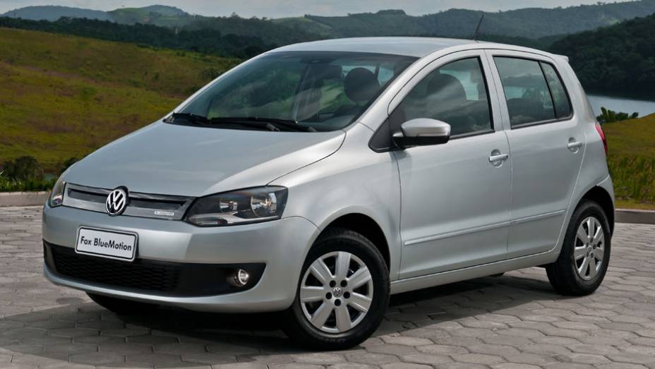 Pneus são verdes e motor 1.6 foi recalibrado | <a href="https://preprod.quatrorodas.abril.com.br/carros/lancamentos/vw-fox-bluemotion-683155.shtml" rel="migration">Leia mais</a>