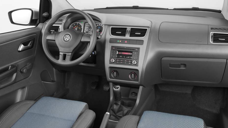 Interior ganhou novos revestimentos | <a href="https://preprod.quatrorodas.abril.com.br/carros/lancamentos/vw-fox-bluemotion-683155.shtml" rel="migration">Leia mais</a>