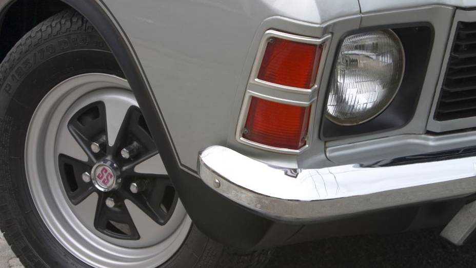Com 140 cv debaixo do cap&ocirc;, o SS conseguia chegar aos 169,49 km/h, uma marca bastante impressionante para a &eacute;poca | <a href="https://preprod.quatrorodas.abril.com.br/classicos/faixa/opala-ss-melhor-esportivo-nacional-683530.shtml" rel="migration">Leia mais</a>