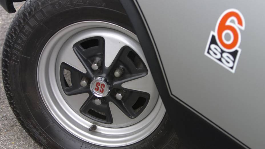 Al&eacute;m do design sedutor, o Opala SS tamb&eacute;m chamava aten&ccedil;&atilde;o pelas inova&ccedil;&otilde;es, como a introdu&ccedil;&atilde;o do c&acirc;mbio manual de quatro marchas | <a href="https://preprod.quatrorodas.abril.com.br/classicos/faixa/opala-ss-melhor-esportivo-nacional-683530.shtml" rel="migration">Leia mais</a>
