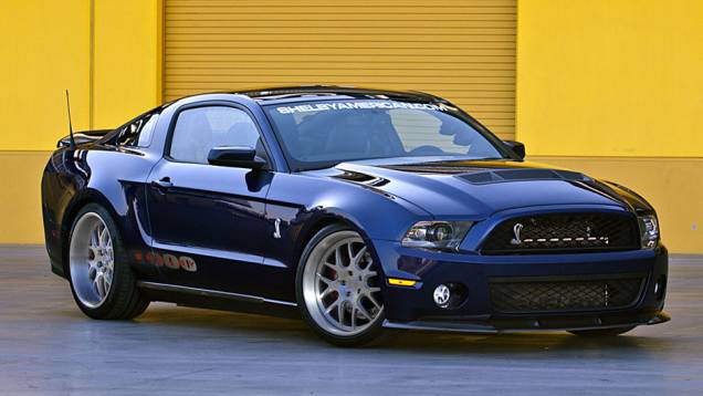 Shelby 1000: apresentado no Salão de Nova York, o muscle-car entrega mais de 1000 cavalos | <a href="https://preprod.quatrorodas.abril.com.br/noticias/carrol-shelby-morre-aos-89-anos-321336_p.shtml" target="_blank" rel="migration">Carroll Shelby morre aos 89 anos</a> | <a href="http:/" rel="migration"></a> Shelby 1000: apresentado no Salão de Nova York, o muscle-car entrega mais de 1000 cavalos | <a href="https://preprod.quatrorodas.abril.com.br/noticias/carrol-shelby-morre-aos-89-anos-321336_p.shtml" target="_blank" rel="migration">Carroll Shelby morre aos 89 anos</a> | <a href="http:/" rel="migration"></a>