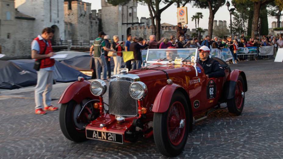 Pilotos e máquinas encaram longas distâncias no percurso que larga em Roma e passa por Bolonha antes de voltar à capital italiana