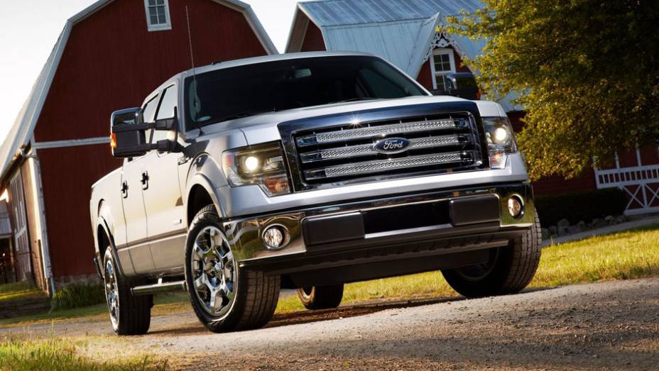 Grade é nova e três cores adicionais estão disponíveis | <a href="https://preprod.quatrorodas.abril.com.br/noticias/ford-f-150-chega-linha-2013-322561_p.shtml" target="_blank" rel="migration">Leia mais</a>